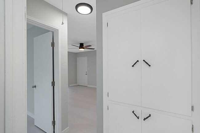 Building Photo - Large Corner Lot with a newly remodeled 2 bedroom 2 bathroom house!