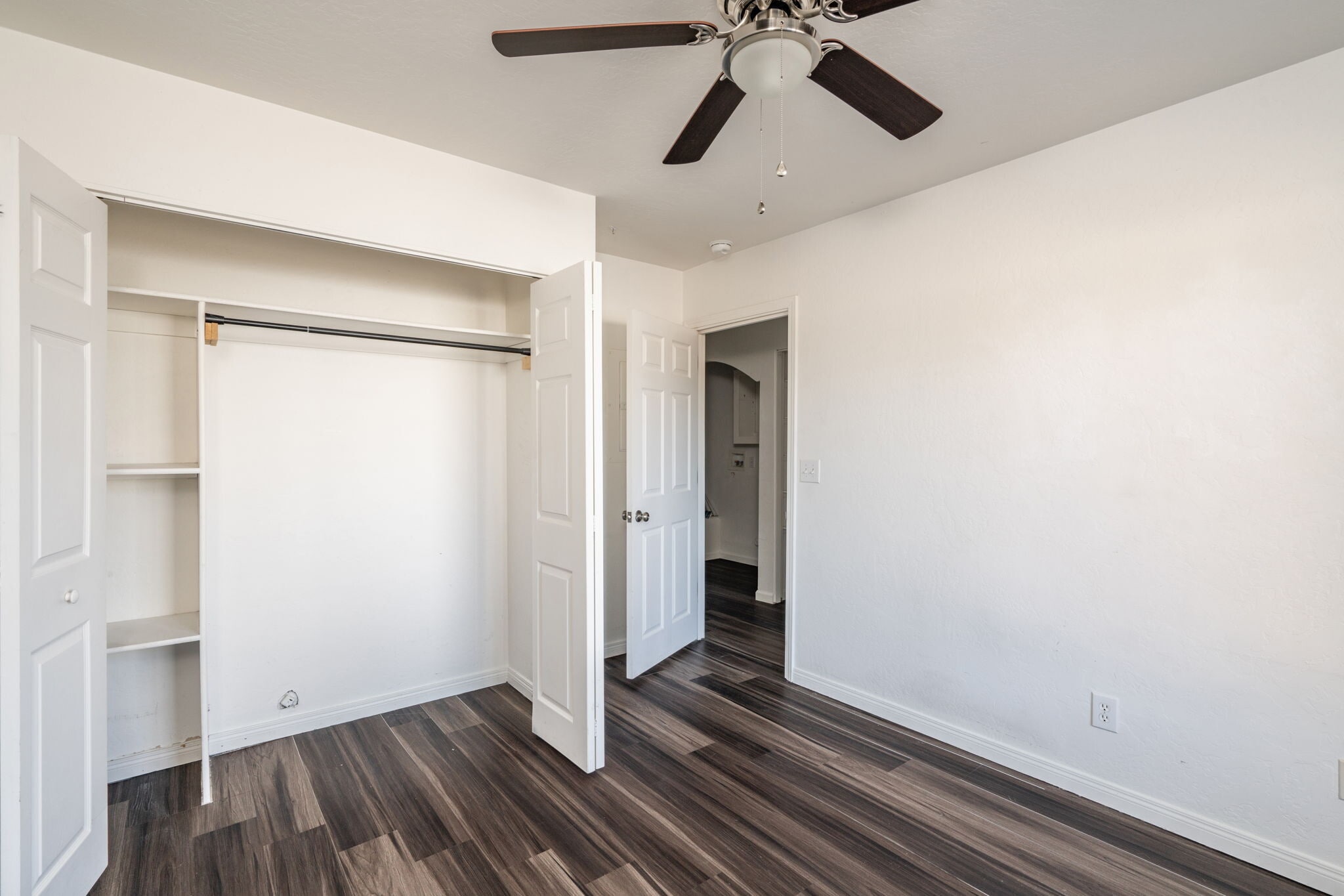 Building Photo - 408 w hillside ave