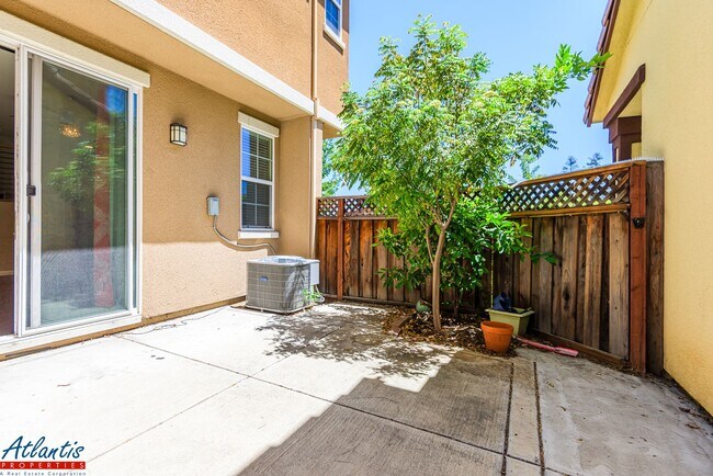Building Photo - Beautiful Home | Central A/C | E.V. Charger