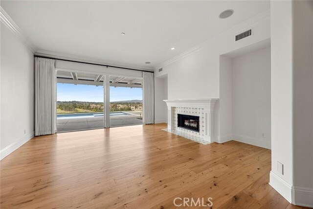 Building Photo - 2309 Skyline Dr