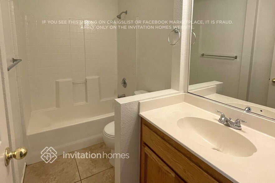 Building Photo - 8780 Loganberry Pl