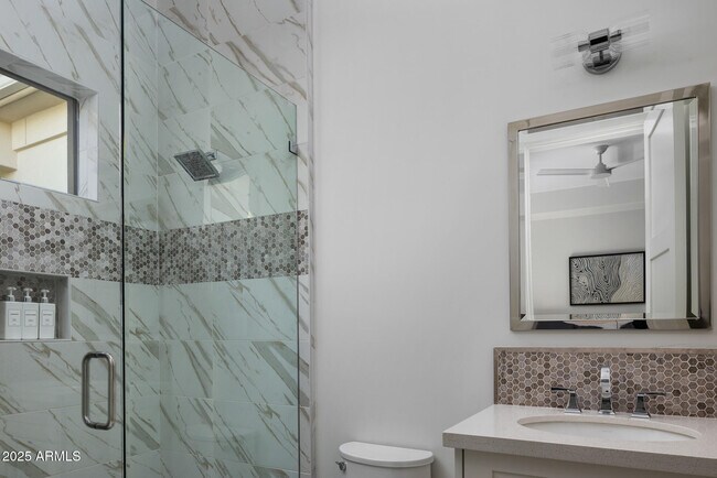 Building Photo - 7730 N Mockingbird Ln