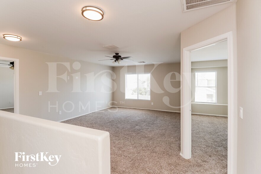 Building Photo - 28590 N Obsidian Dr