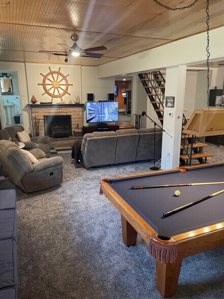 Living Room - 166 Center Rd