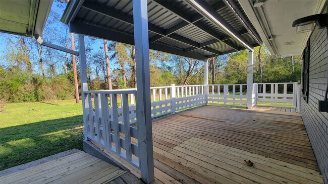 Building Photo - 2200 Joe Rushing Ln