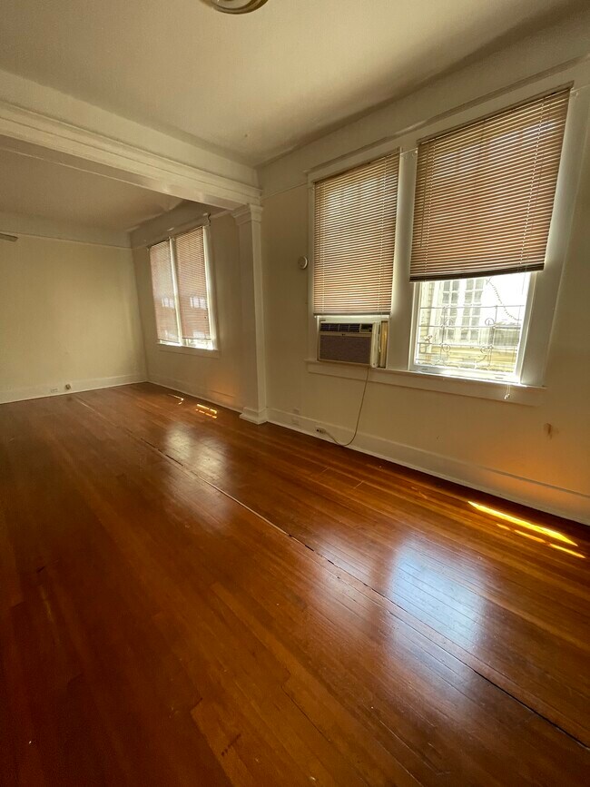Primary Photo - 7818 Saint Charles Ave