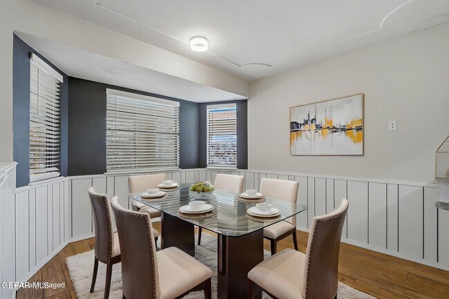 Building Photo - 604 La Chapa Ave