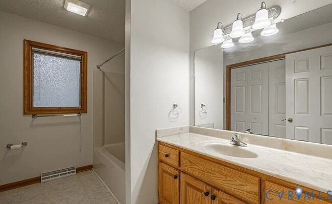 Building Photo - 1702 Briery Rd