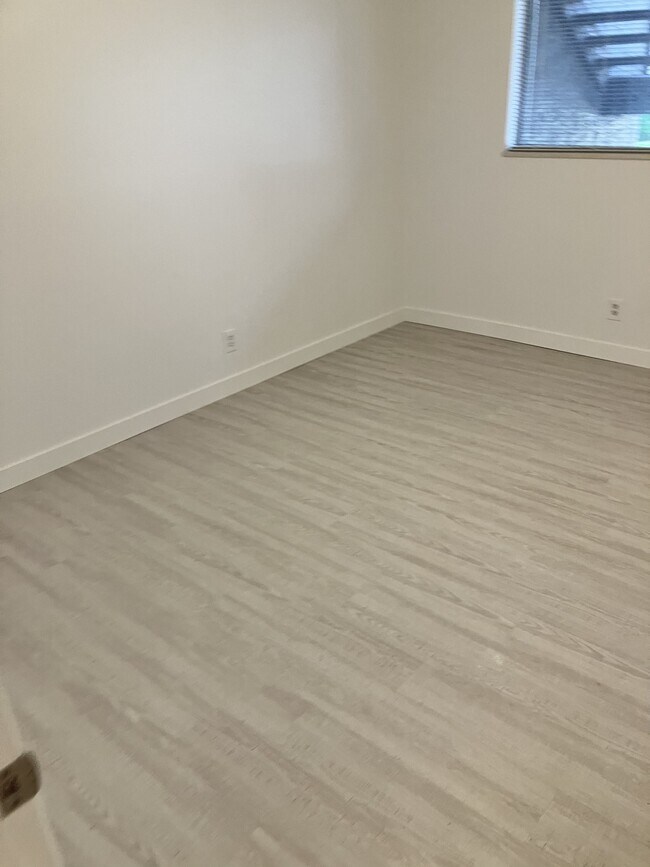 Building Photo - 5300 E Cherry Creek South Dr