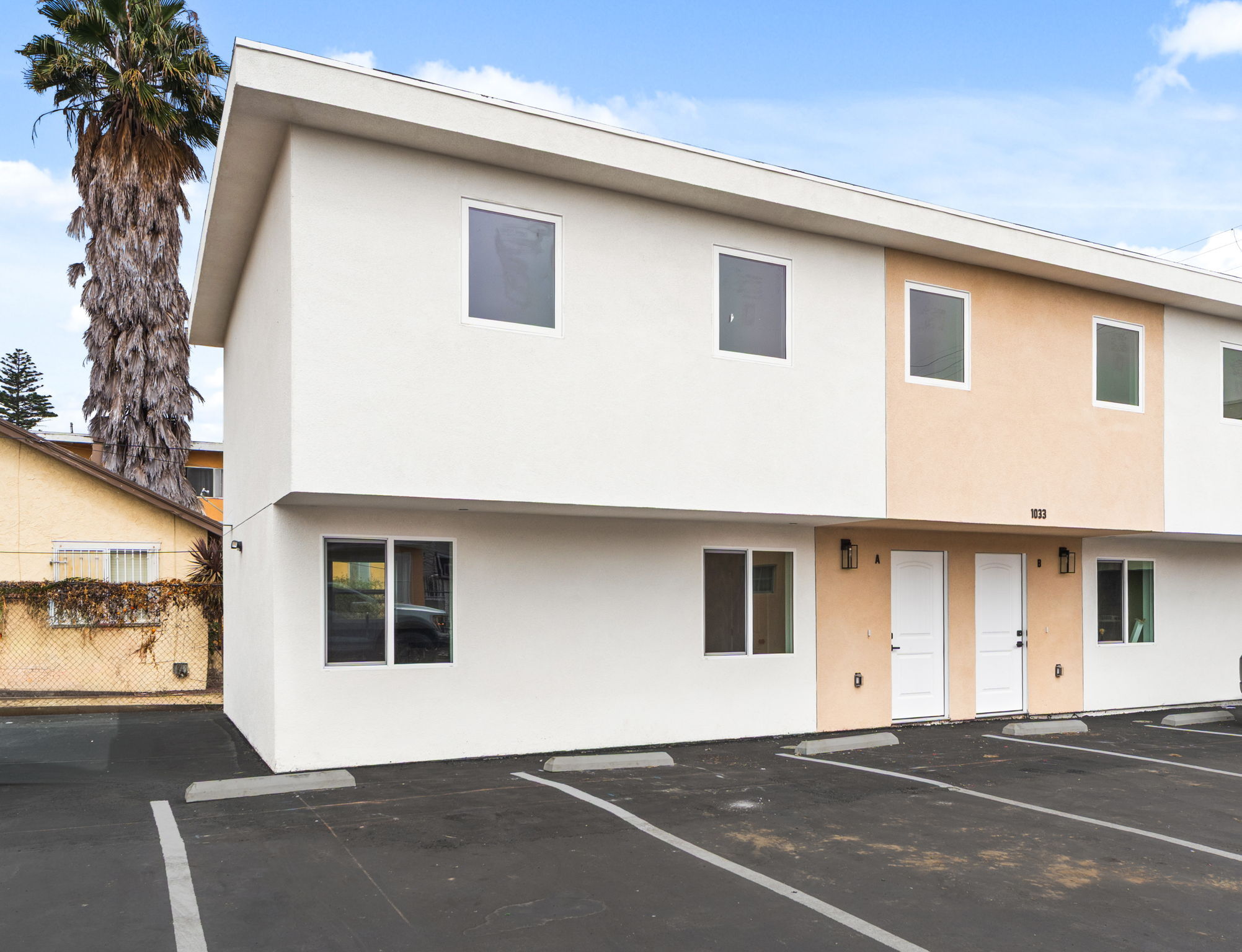 Building Photo - 1031 W 91st St