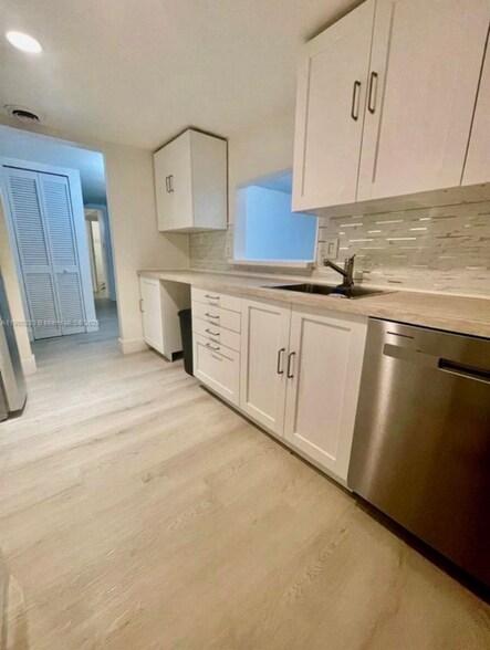 Building Photo - 4399 NW 9th Ave