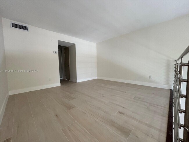 Building Photo - 8600 SW 109th Ave