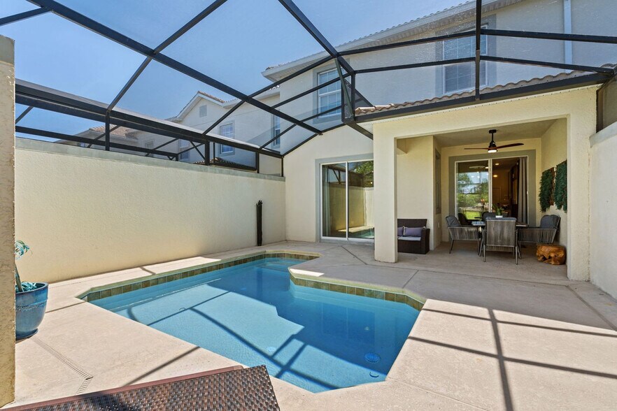 Building Photo - 8941 Stinger Dr