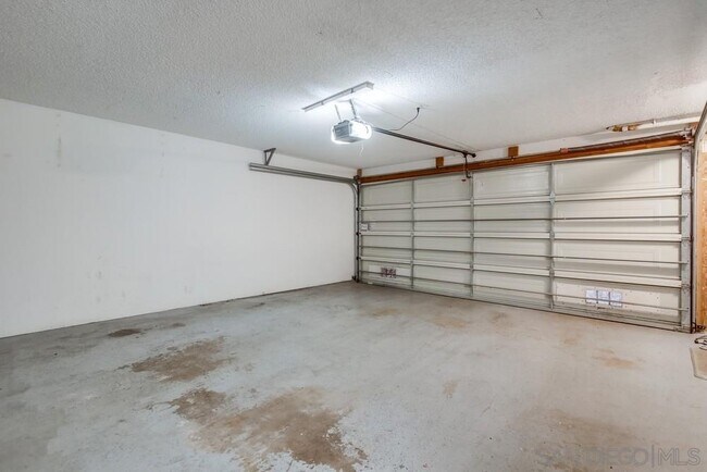 Building Photo - 3268 Via Marin