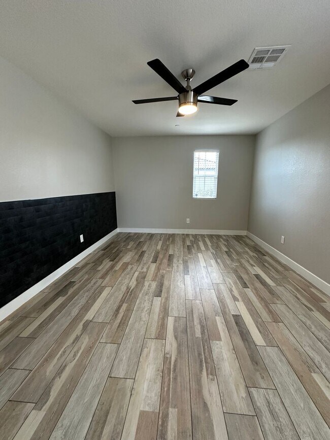 Building Photo - 7758 Meng Ct