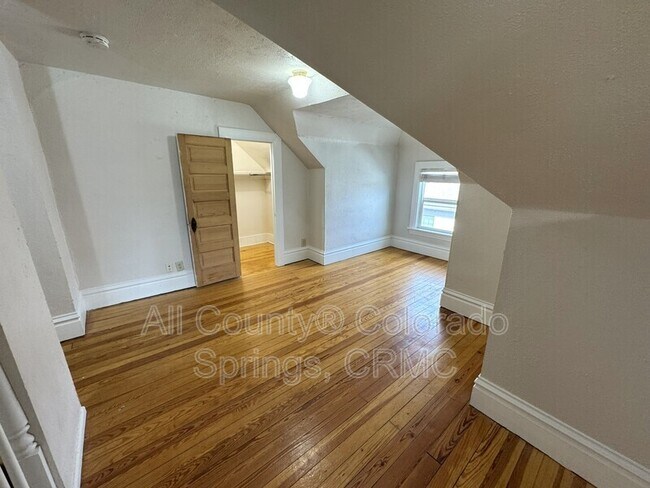 Building Photo - 815 N Nevada Ave