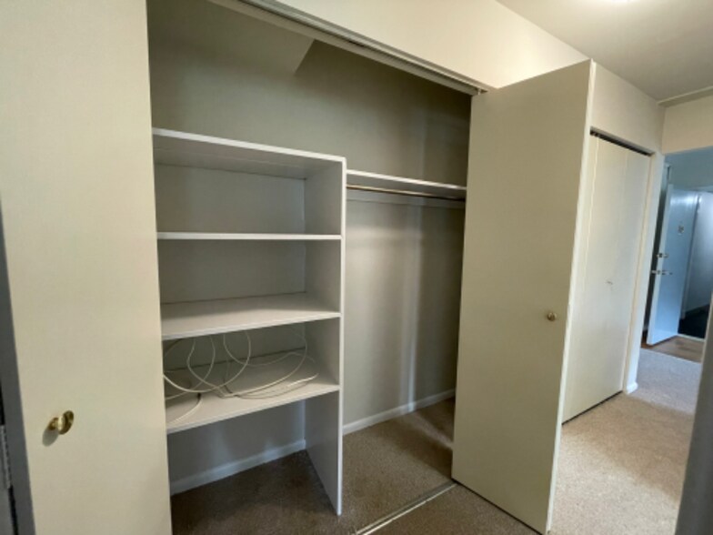 Building Photo - 4020 Washington Blvd