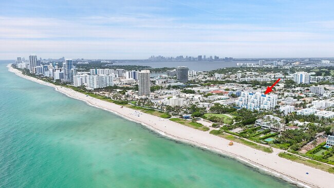 Building Photo - 7600 Collins Ave