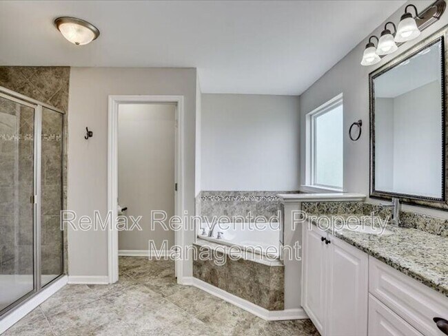 Building Photo - 314 Bella Rose Dr