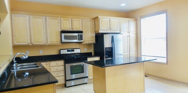 Building Photo - Available Now! Amazing Townhouse 3 Bedroom...