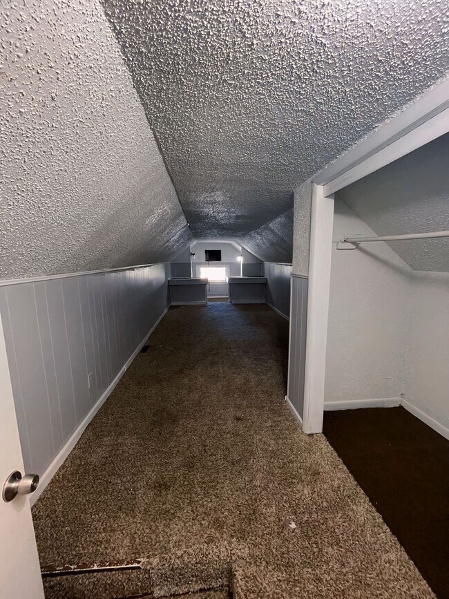 Building Photo - 5817 Highland Ave