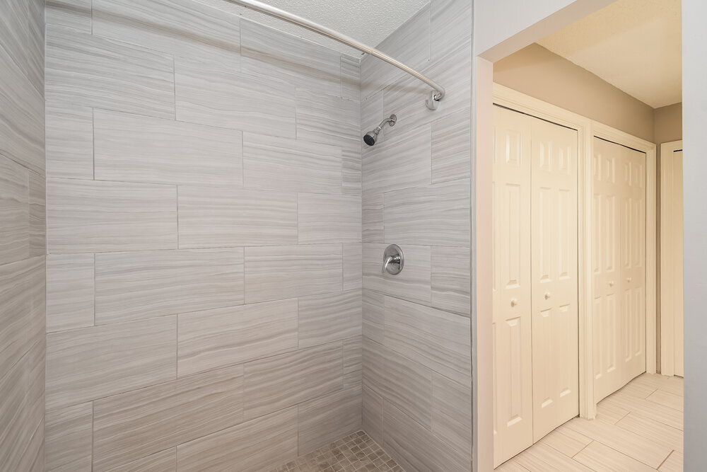 Building Photo - 8930 Irongate Dr