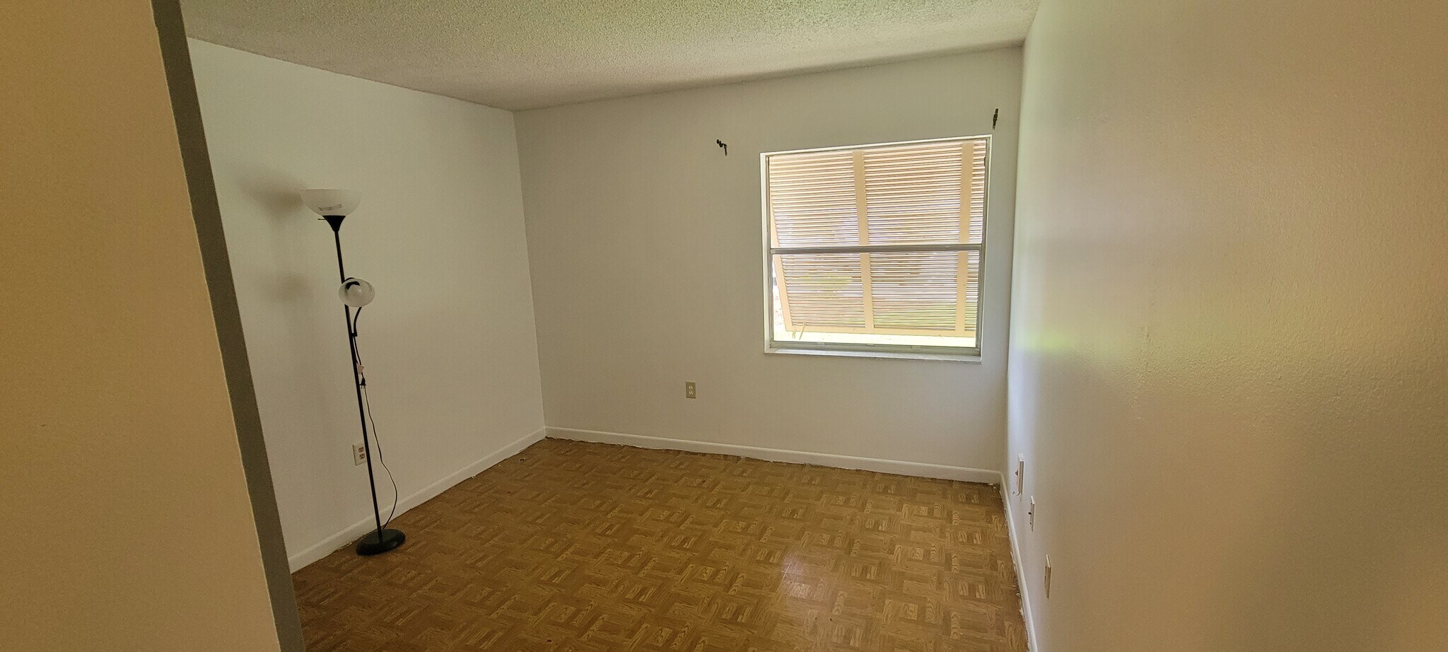 MASTER BED - 140 Orchid Woods Ct