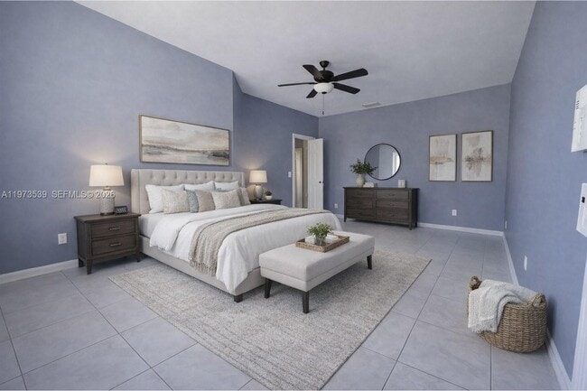 Building Photo - 2502 W 10th St