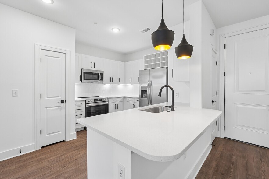 Building Photo - Forayna Davis Park