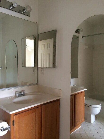 Building Photo - 19020 Amarillo Dr