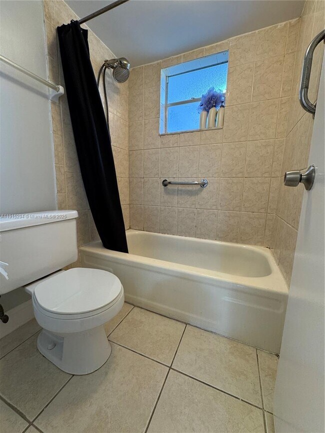 Building Photo - 7561 NW 16th St