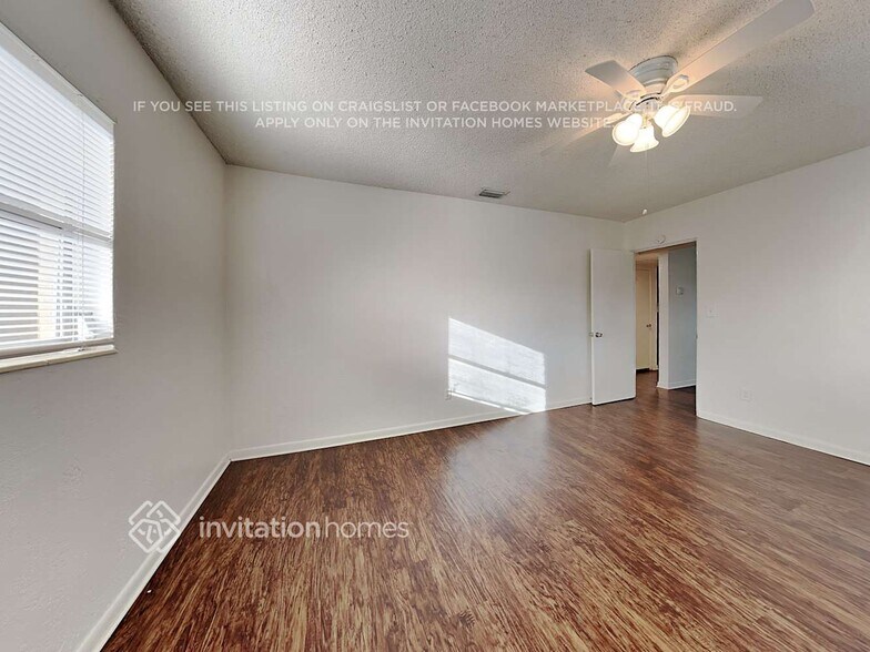 Building Photo - 8500 Jacaranda Ave