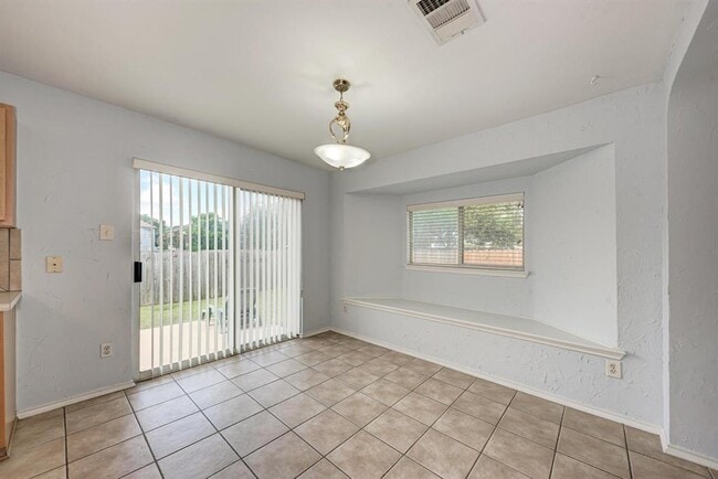 Building Photo - 1201 Sheltie Ln