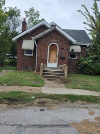 Building Photo - 6580 St Louis Ave