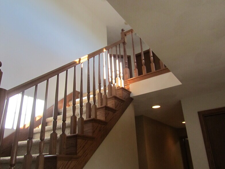 Building Photo - N511 Willowcrest Ct