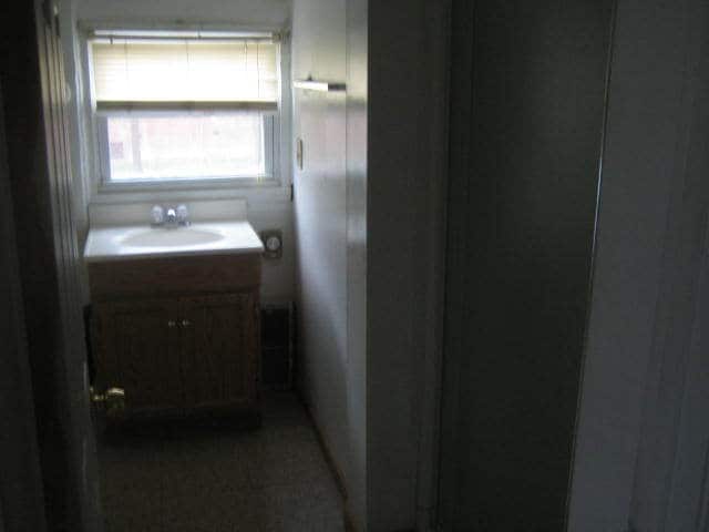 Bathroom - 20 Patch St