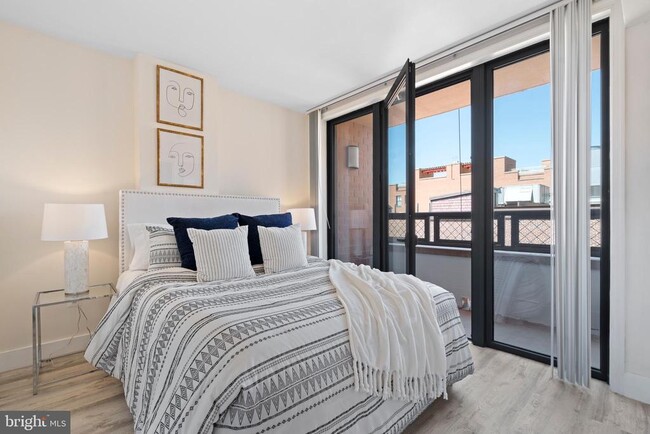 Building Photo - 631 D St NW