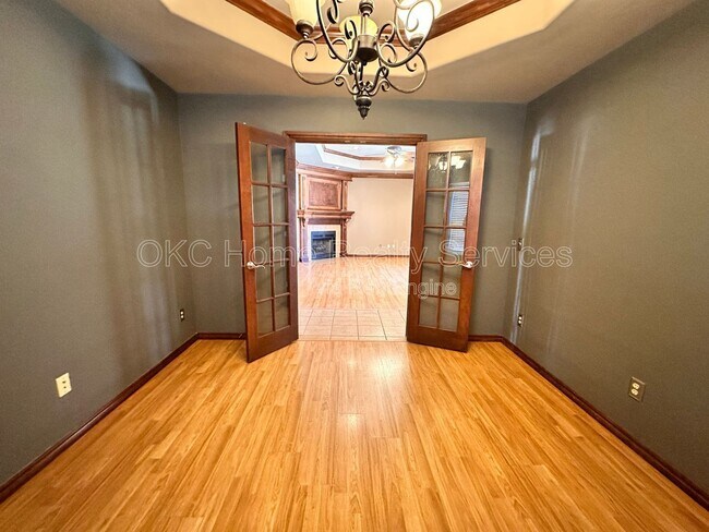 Building Photo - 13204 SW 2nd Terrace