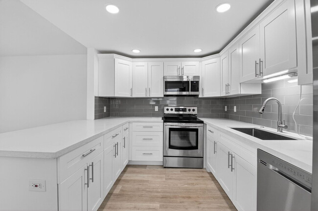 Building Photo - 103 Brittany Terrace