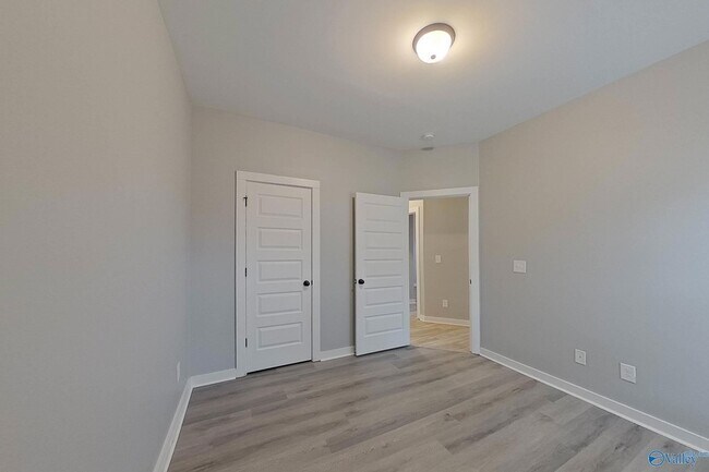 Building Photo - 45 HAWK LN