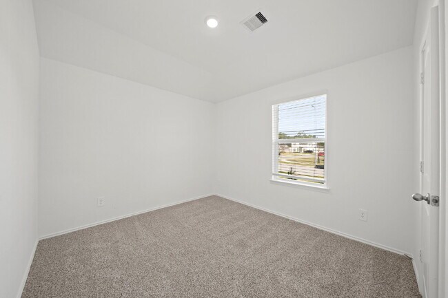 Building Photo - "Charming 4-Bed Sanctuary with Granite Elegance in Magnolia!"