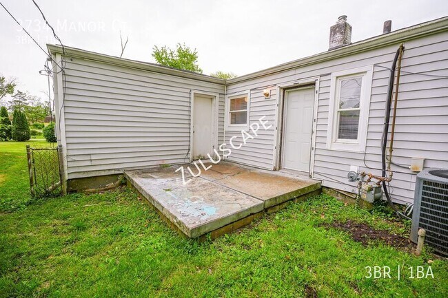 Building Photo - 3734 Manor Ct