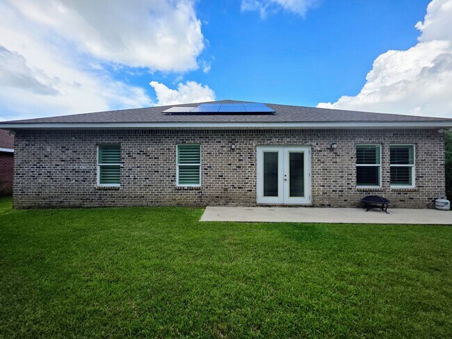 Building Photo - 4570 Omaha Dr