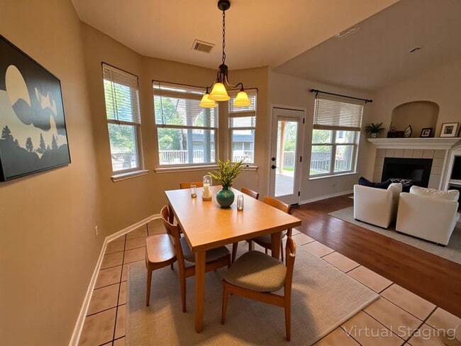 Building Photo - 5000 Tiger Lily Way