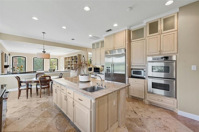 Building Photo - 3205 Rustic River Cove