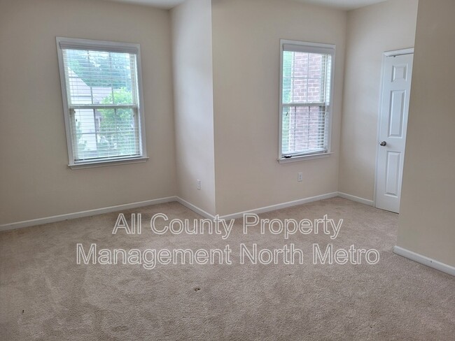 Building Photo - 4808 Blue Elm Ln