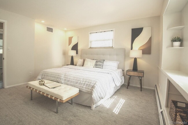 Building Photo - 4-Bedroom home in Ridgewood