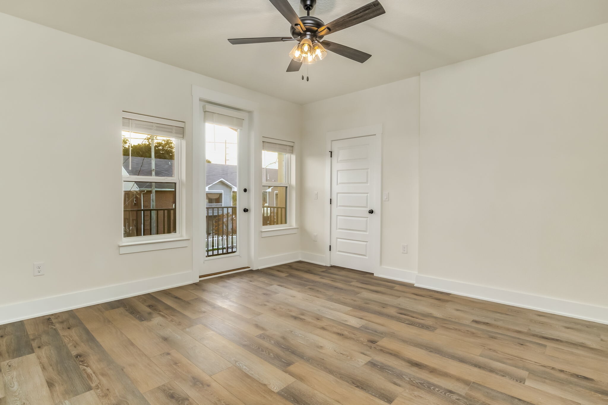 Building Photo - 520 N De Villiers St