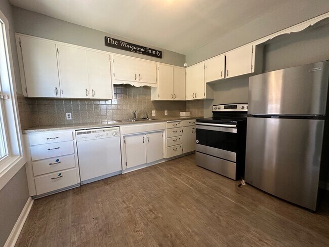 Building Photo - Dont Miss this 3 Bedroom 2 Bath Shadle Ran...