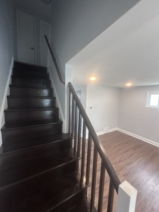 Building Photo - 2500 S 57th St